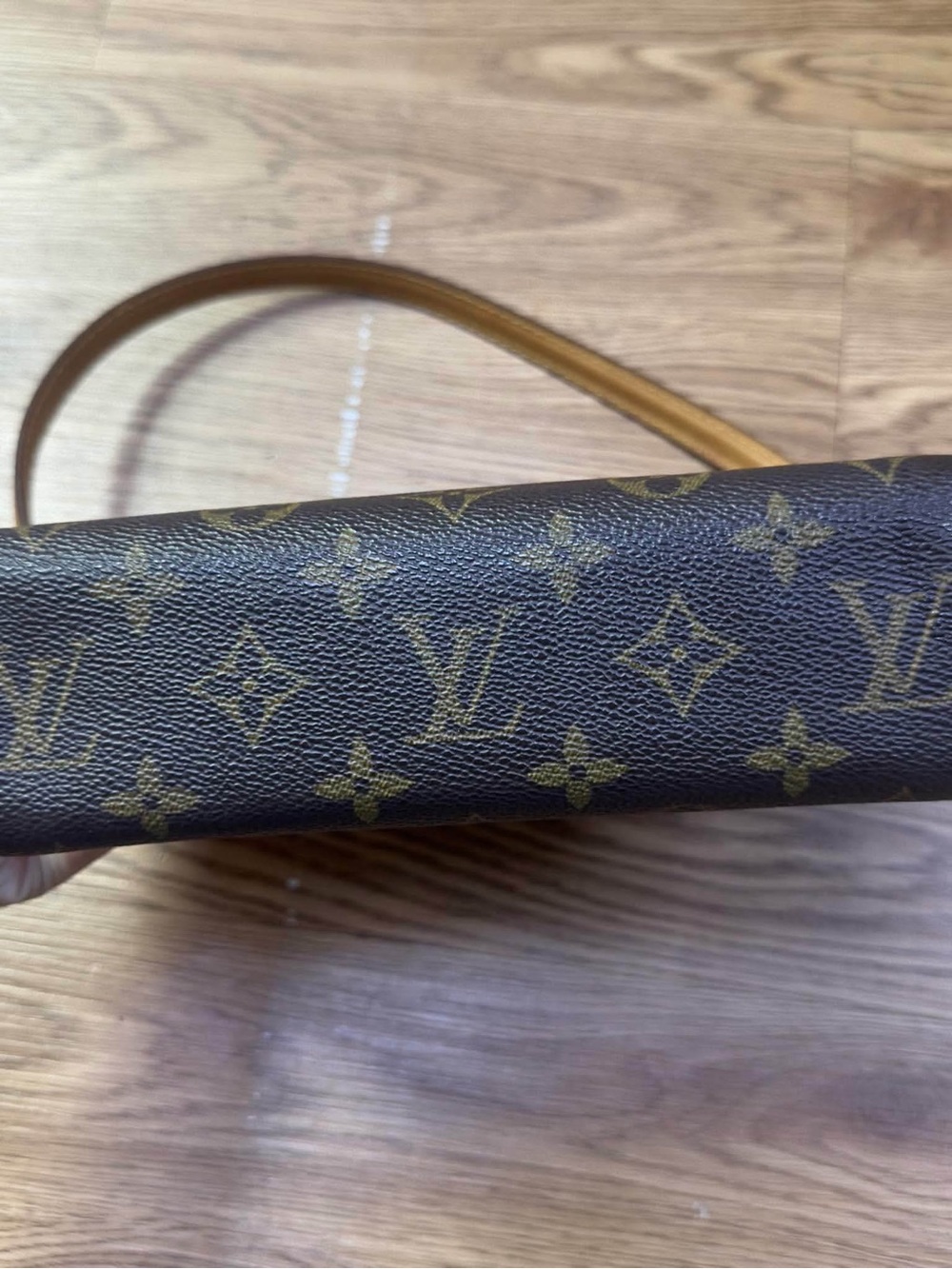 Louis Vuitton Brown Monogram Canvas Shoulder Bag with Red Trim - Picture 2 of 5